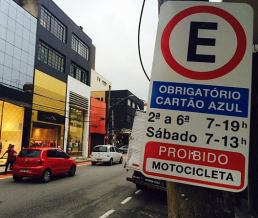 São Paulo terá Zona Azul virtual para substituir talões de papel.